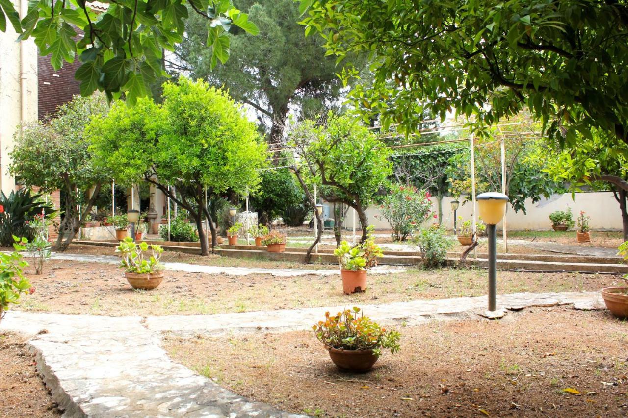 Gli Artisti Apartments & Rooms Bagheria Exterior photo